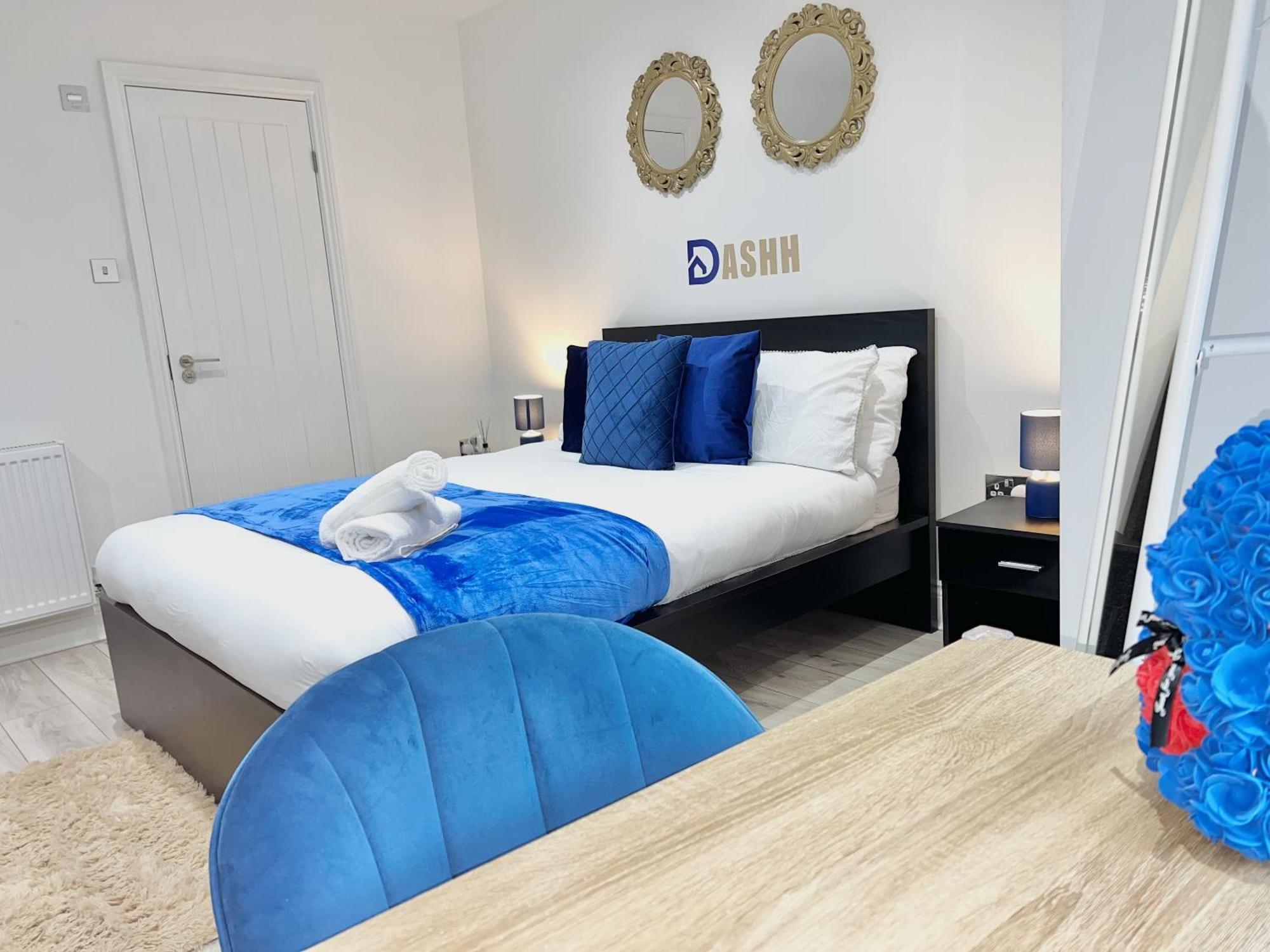 Charming 3-Bed Flat In Shepherds Bush - Sleeps 9 伦敦 外观 照片