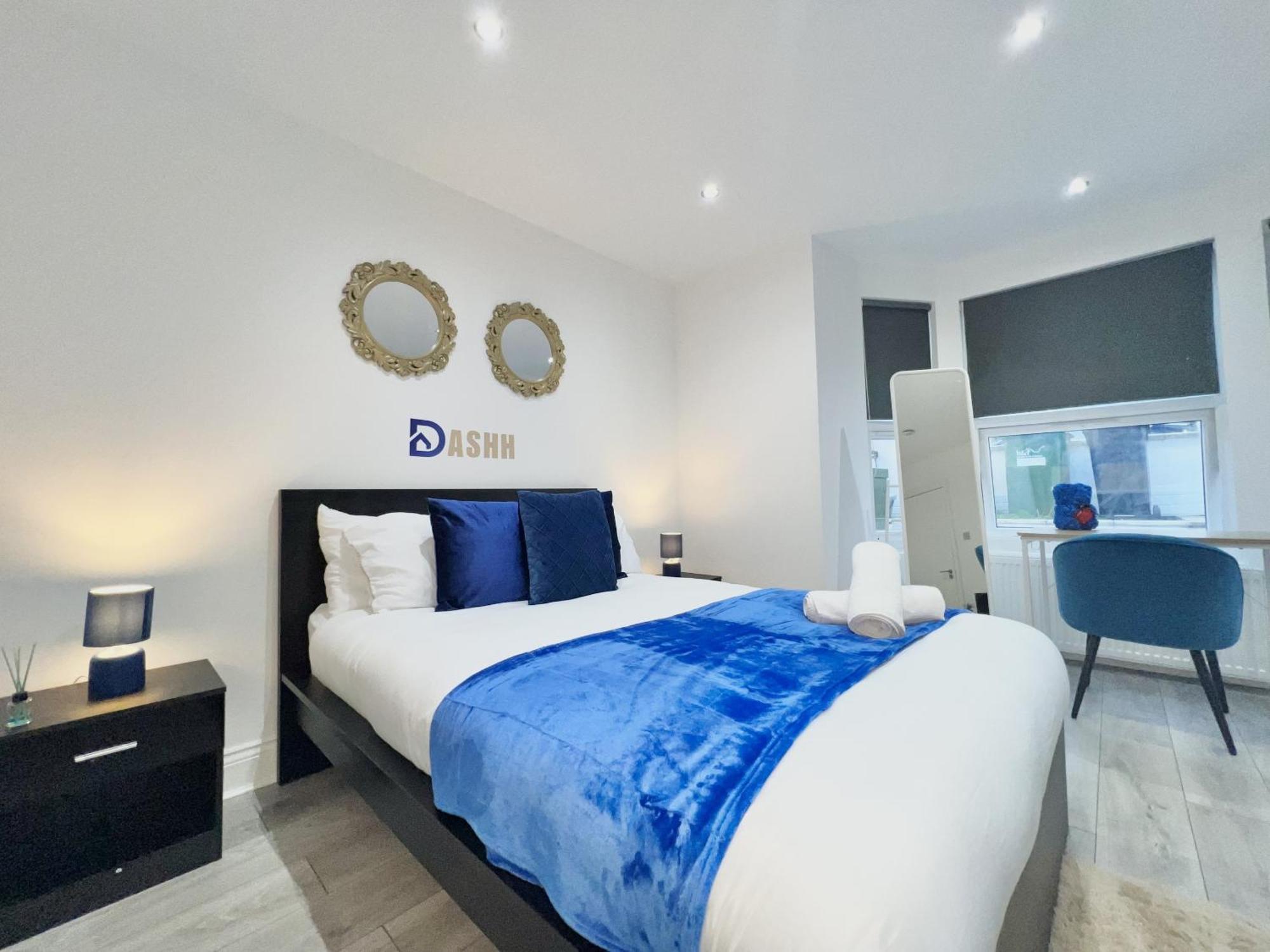 Charming 3-Bed Flat In Shepherds Bush - Sleeps 9 伦敦 外观 照片